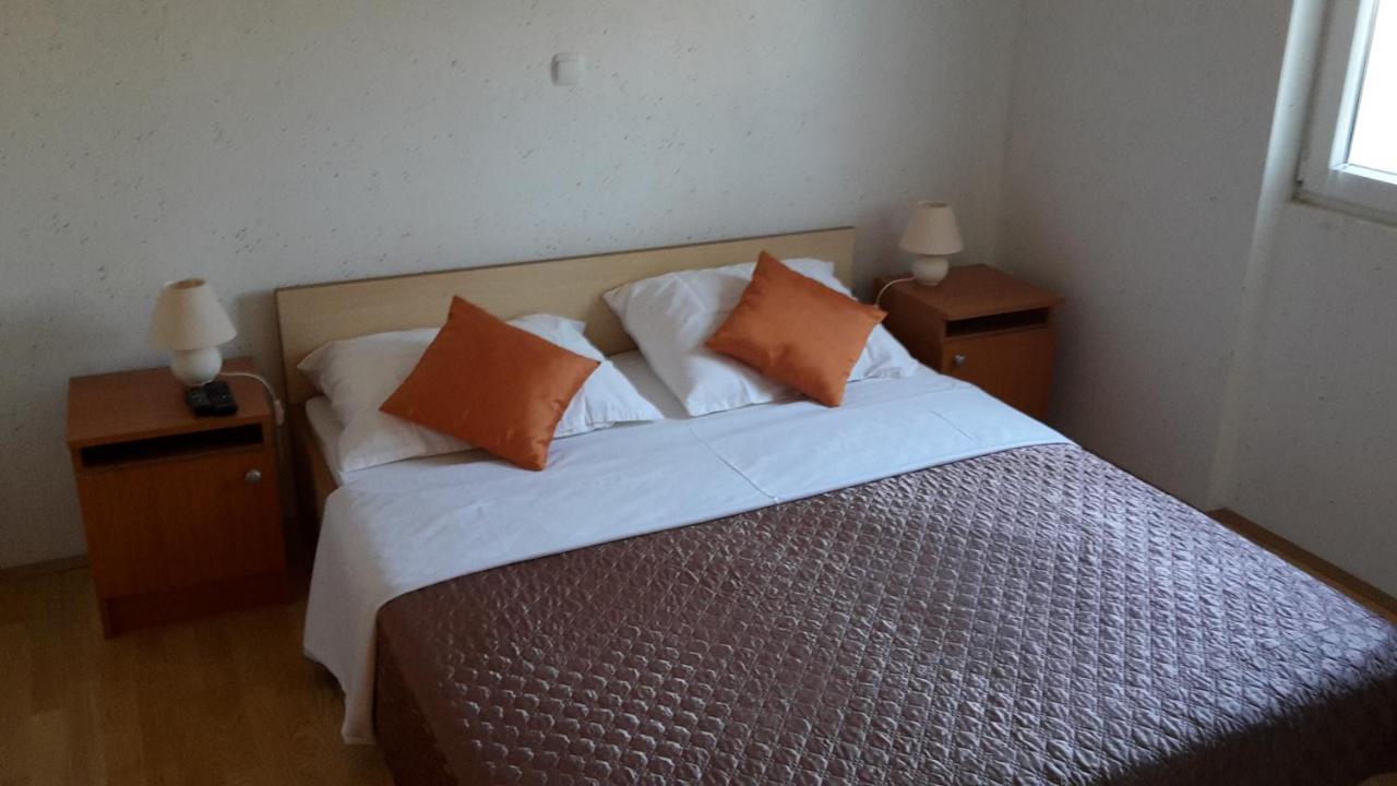 Ferienhaus Vesna Vinjerac Exteriör bild