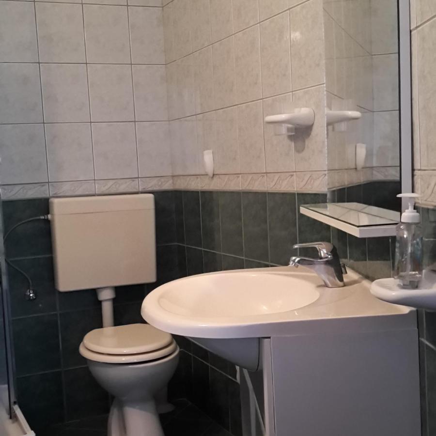 Ferienhaus Vesna Vinjerac Exteriör bild